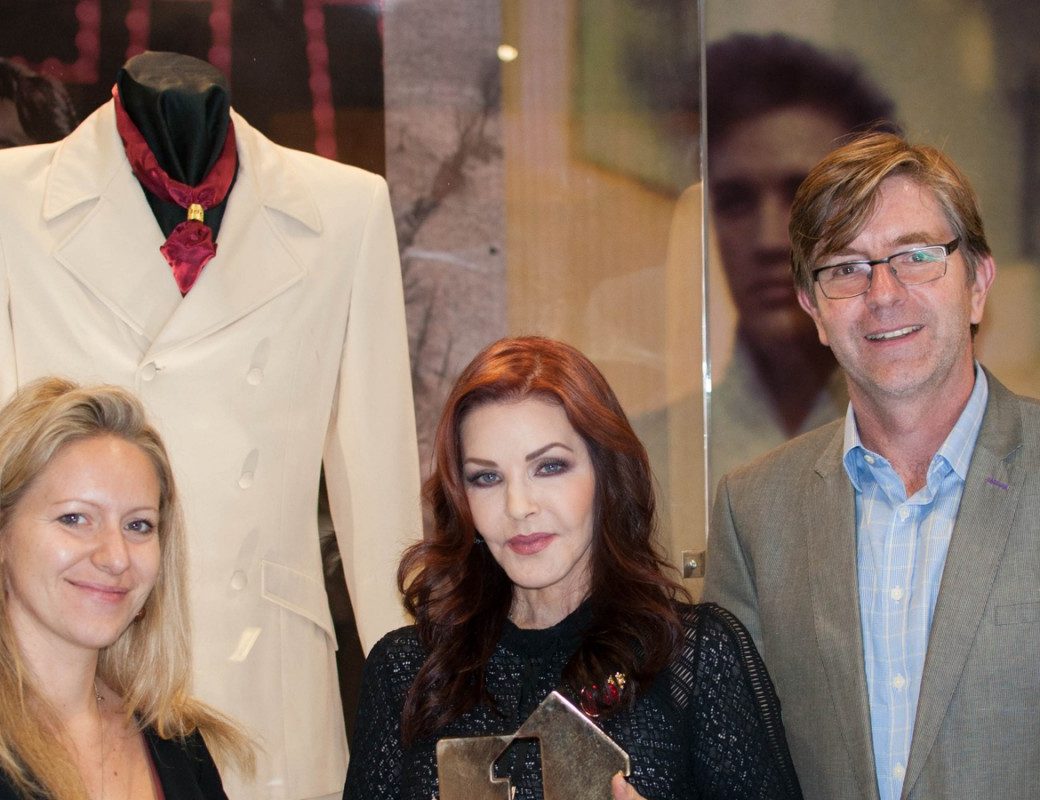 Elvis Presley's 'If I Can Dream' storms to Number 1 in the UK album chart