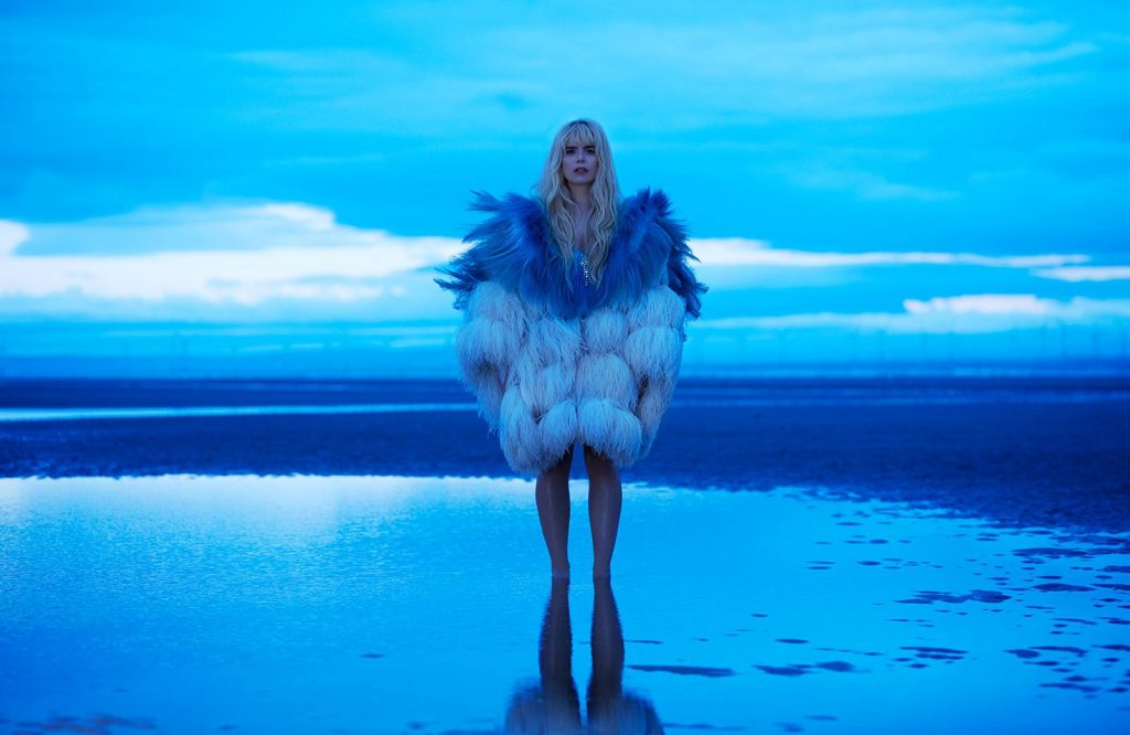 Paloma Faith stars in new SKODA advert